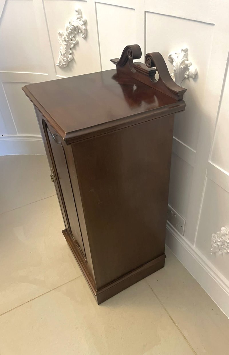 Antique Victorian Quality Mahogany Bedside Cabinet - Image 6